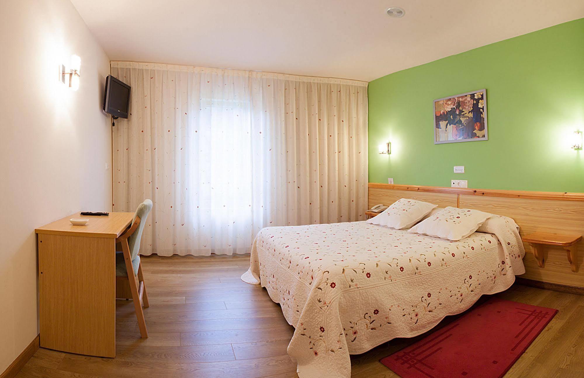 Hotel San Briz A Pontenova Εξωτερικό φωτογραφία
