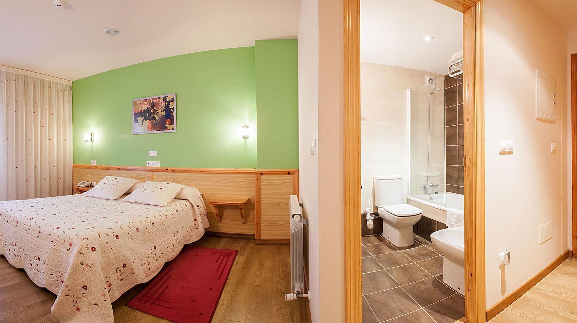 Hotel San Briz A Pontenova Εξωτερικό φωτογραφία